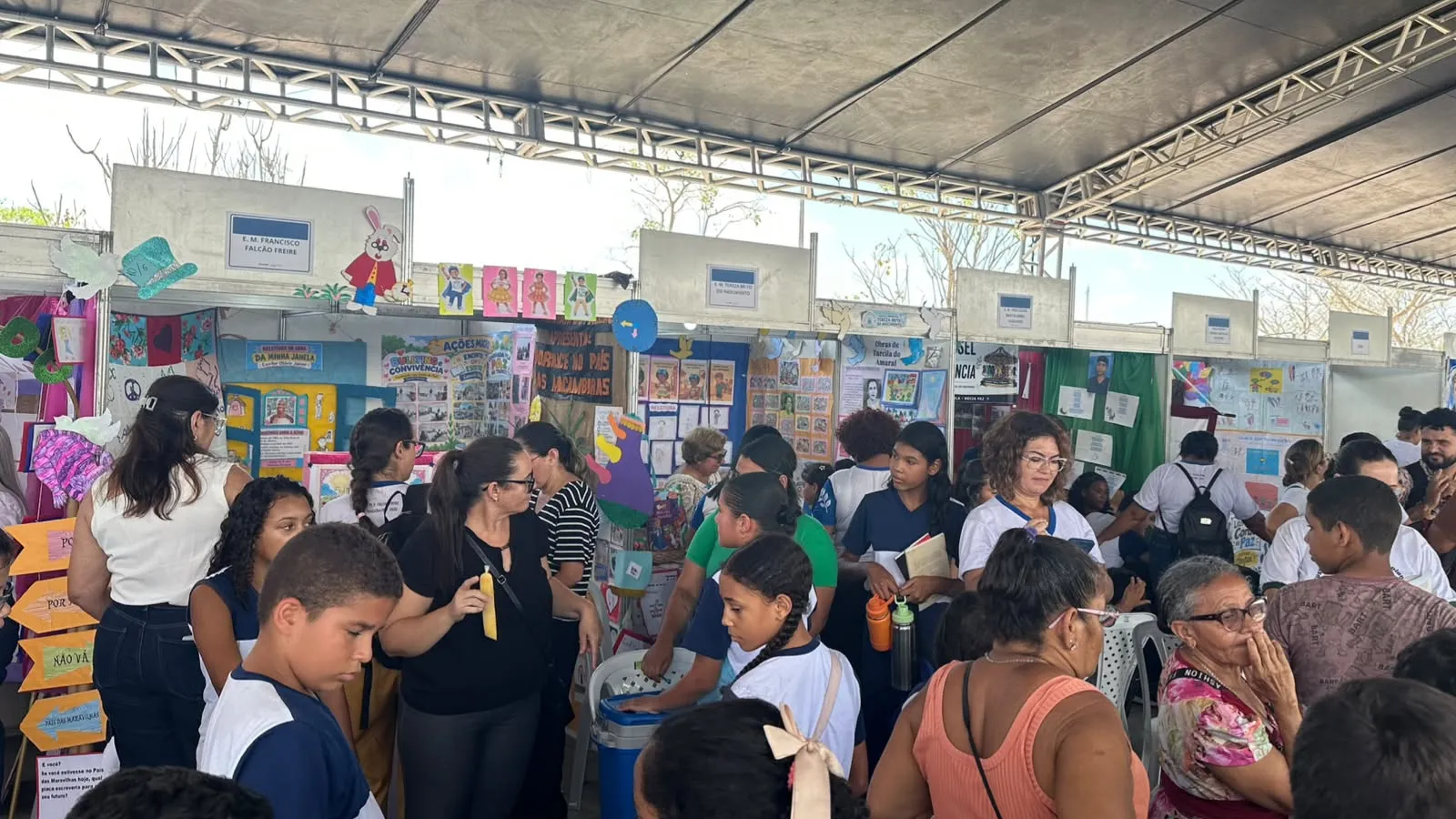 SLIM 2026 reúne literatura, arte e contação de histórias na Praça Paulo Holanda Paz