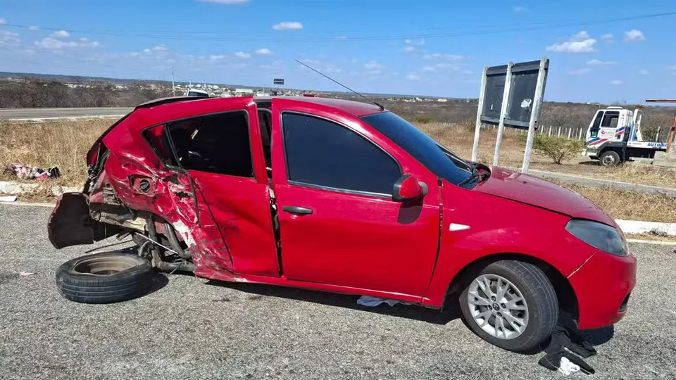 Criança de dois anos fica gravemente ferida em acidente entre dois veículos na BR-405, no RN