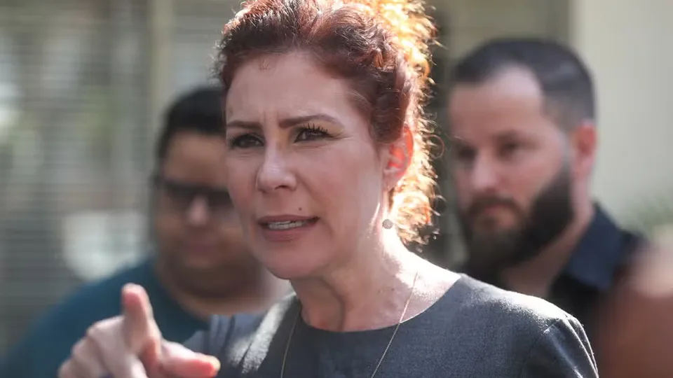 Justiça da Itália nega extradição de Carla Zambelli e determina libertação de ex-deputada, diz advogado