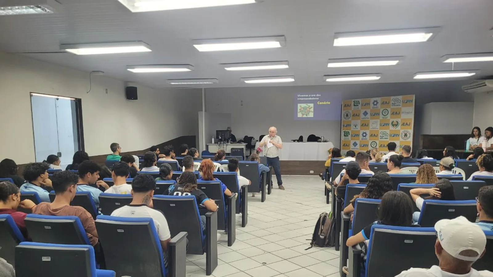 Sala do Empreendedor de Macaíba promove palestra na Escola Agrícola de Jundiaí