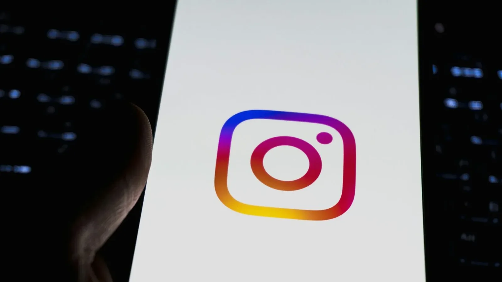 Instagram e Facebook apresentam instabilidade nesta sexta-feira