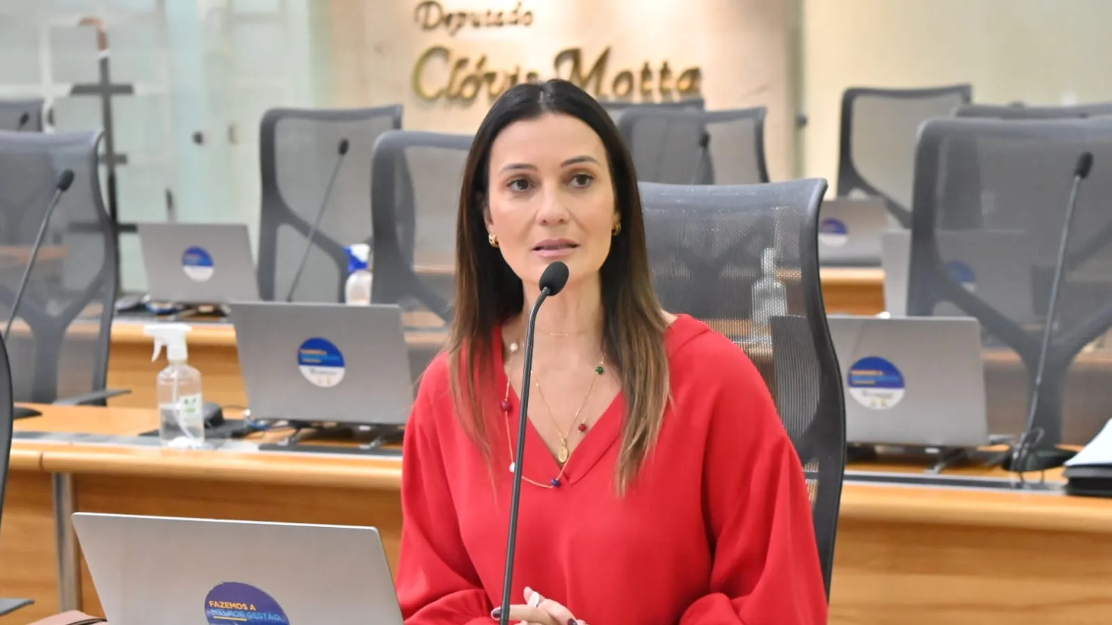 Deputada destaca ações de valorização da pessoa idosa