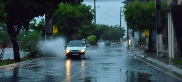 Natal tem 23% mais chuva que o normal no semestre e acende alerta para alagamentos