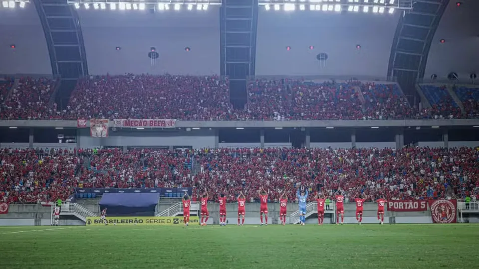 Jogador de futebol é preso em Natal por dívida de pensão alimentícia