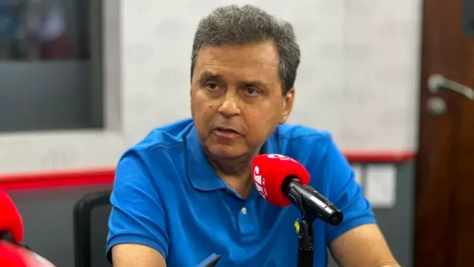 Carlos Eduardo revela bastidores de desistência da candidatura e explica por que assumiu coordenação da campanha de Allyson