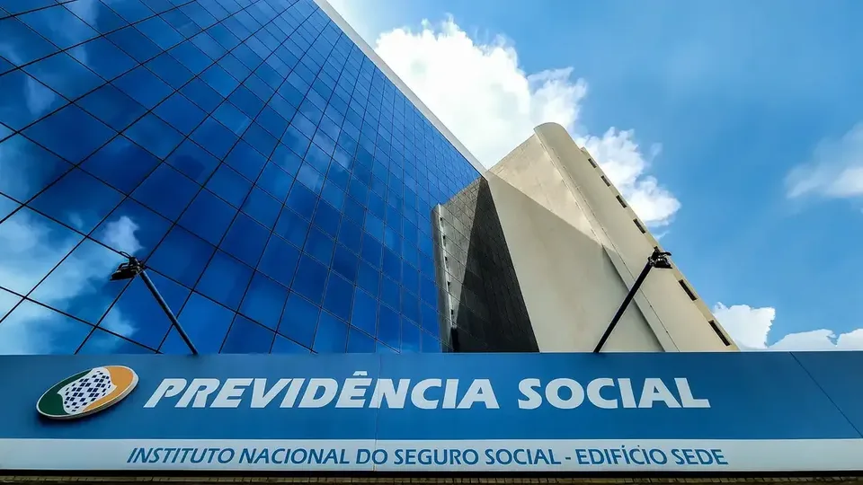 INSS: entenda casos que permitem auxílio e aposentadoria sem carência