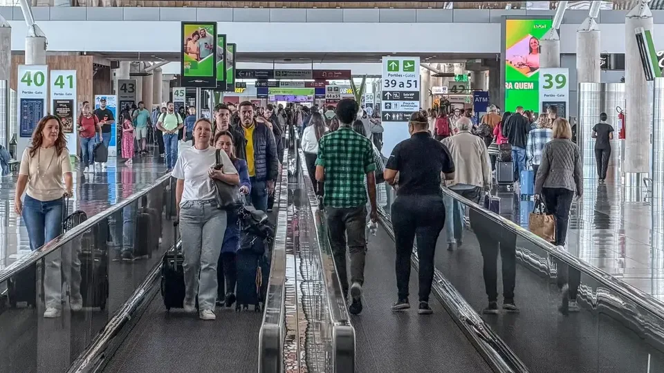 Aviação doméstica registra 59 milhões de passageiros em sete meses, maior movimentação para o período em 26 anos