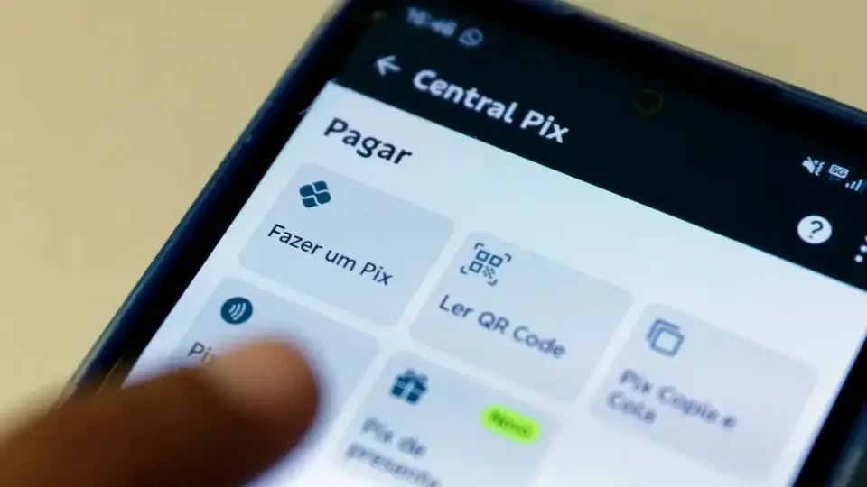 Pix enfrenta instabilidade na manhã deste domingo