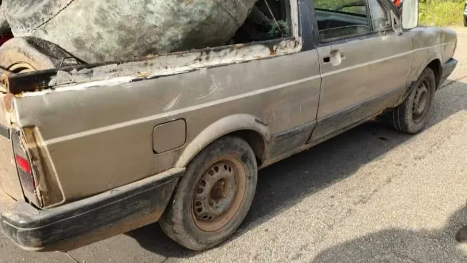 Alambique roubado de engenho é encontrado dentro de carro abandonado na zona rural de Ceará-Mirim