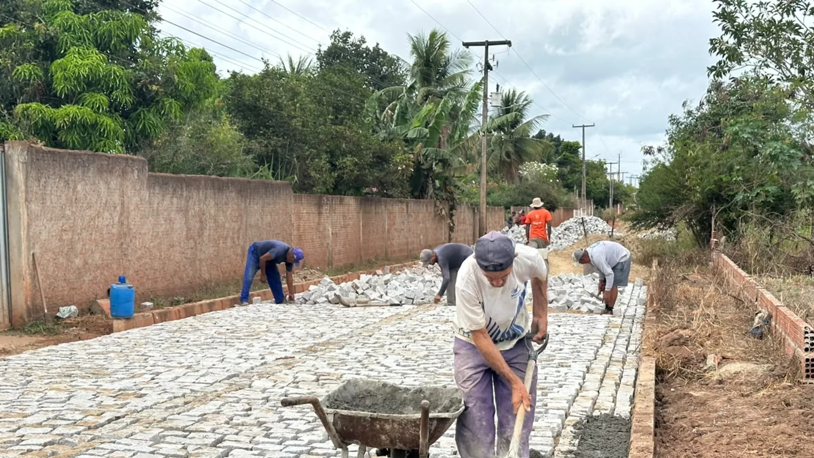Prefeitura de Macaíba inicia pavimentação de quase 7 mil m² em Japecanga
