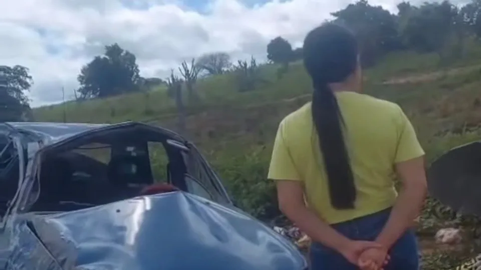 Capotamento na RN-120 deixa dois mortos e um ferido no Agreste potiguar