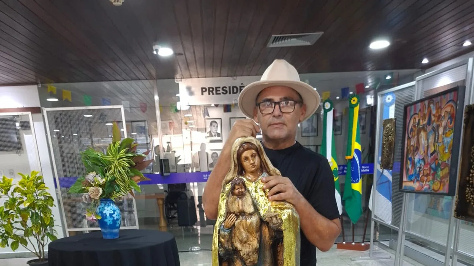 Mestre artesão macaibense: Aldo Rodrigues expõe obras religiosas na Assembleia Legislativa do RN