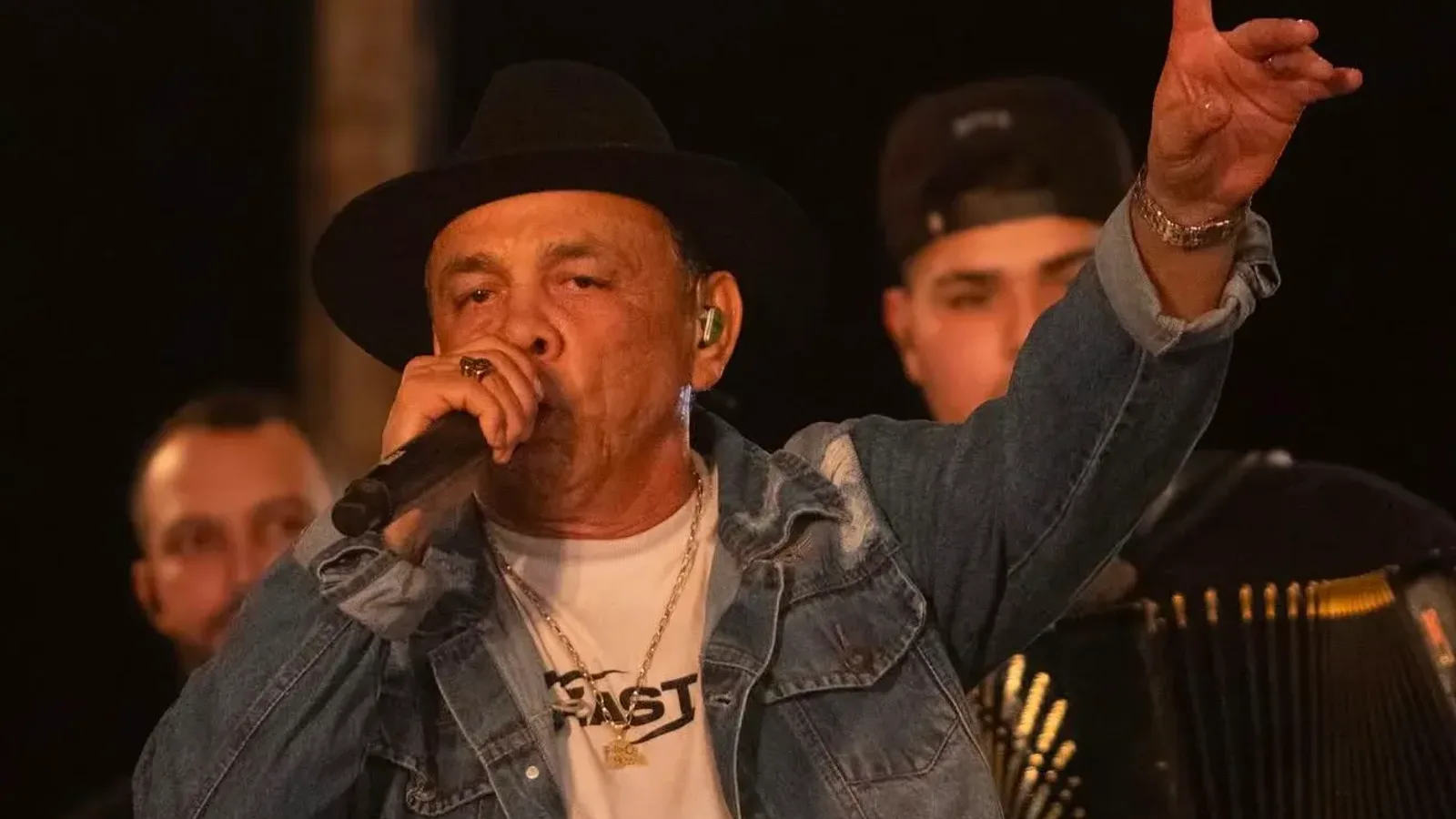 Ferro na Boneca celebra 25 anos com gravação de DVD em Macaíba