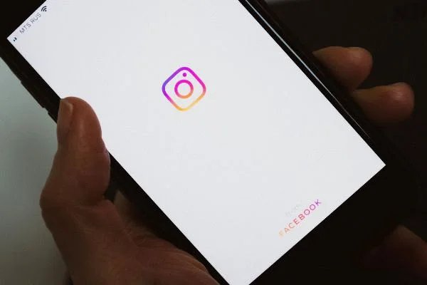Justiça do RN condena plataforma digital por suspender conta comercial de empreendedor sem justificativa