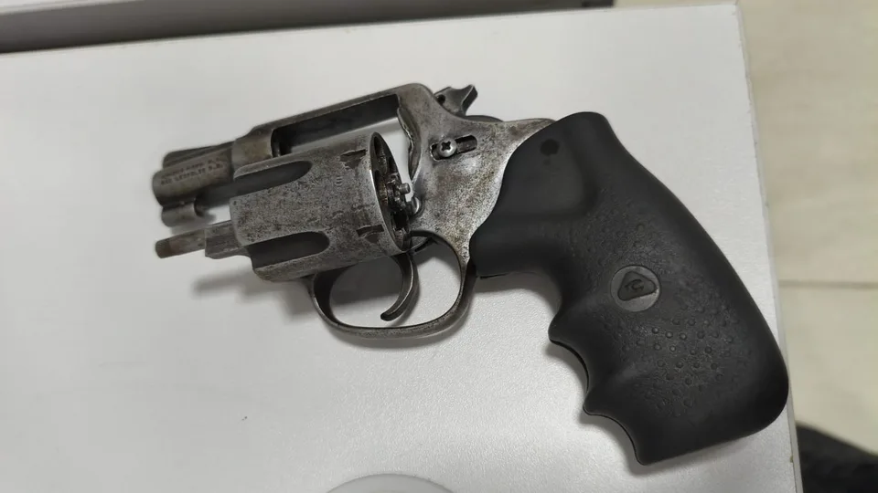 Polícia Civil prende suspeito de homicídio e apreende arma de fogo com numeração raspada em Parnamirim