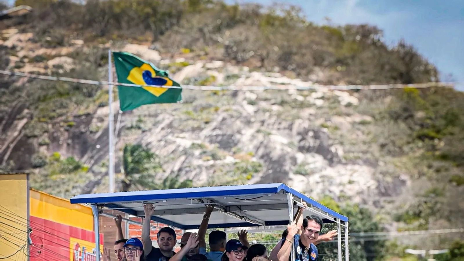 Caravana toma conta do Agreste e reforça crescimento de Allyson e de Kleber na região