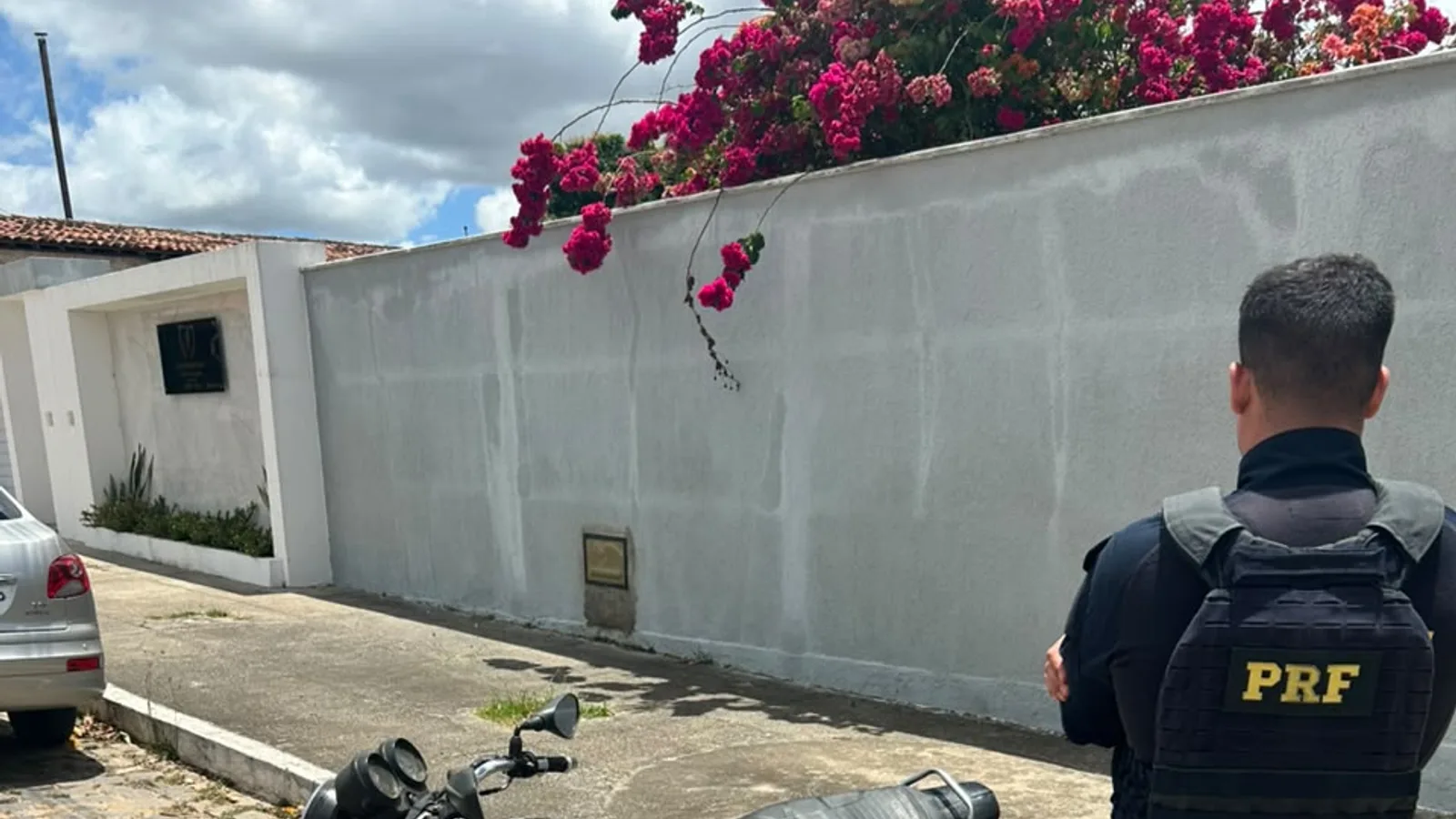 PRF prende dois homens e recupera veículos adulterados em menos de uma hora no RN