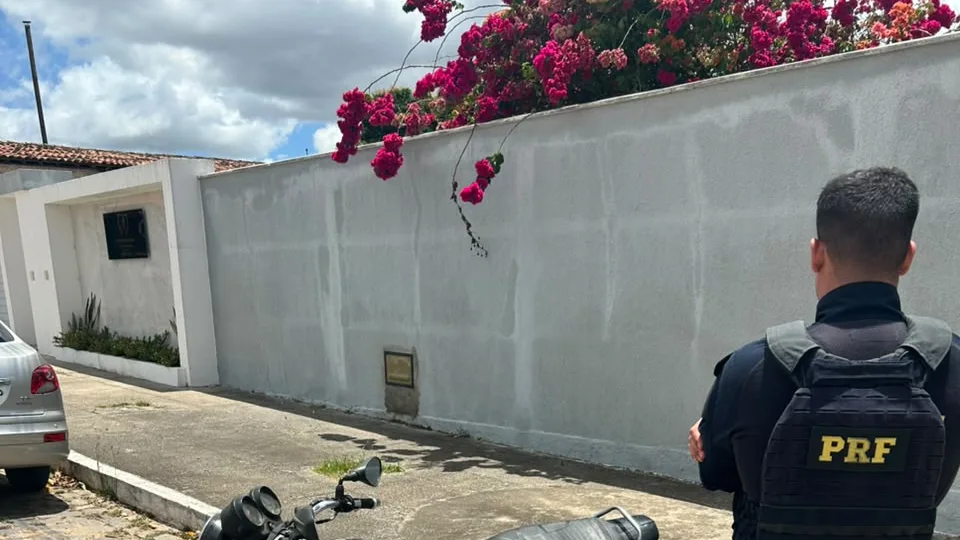 PRF prende dois homens e recupera veículos adulterados em menos de uma hora no RN