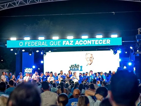 João Maia reúne prefeitos, vereadores e lideranças em grande encontro político em Mossoró