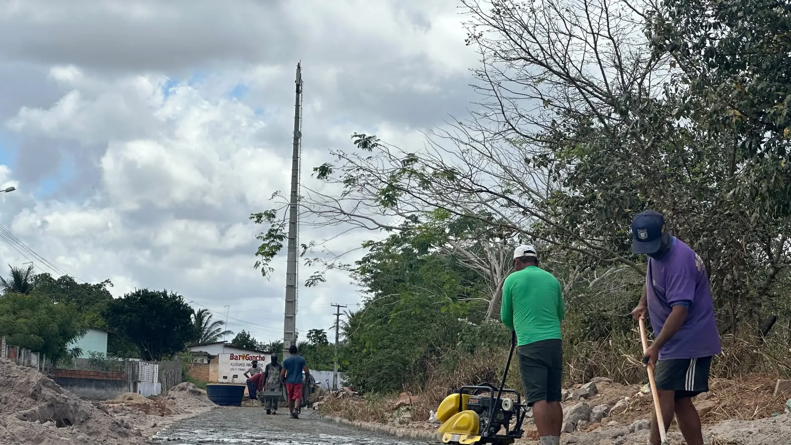 Obras de pavimentação avançam em Félix Lopes e Lagoa do Lima