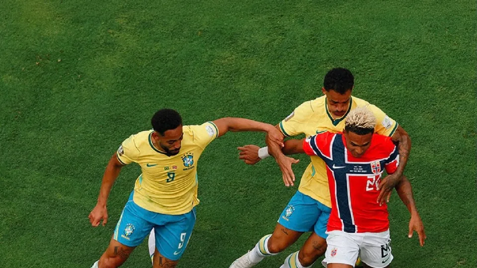Brasil cai para a Noruega e amarga maior jejum em Copas