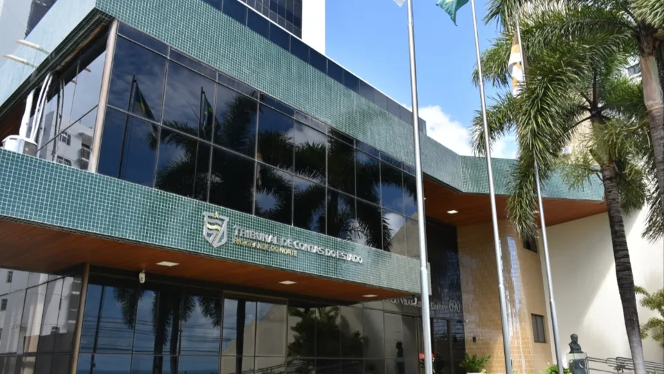TCE/RN alerta 64 órgãos sobre possíveis acúmulos irregulares de cargos