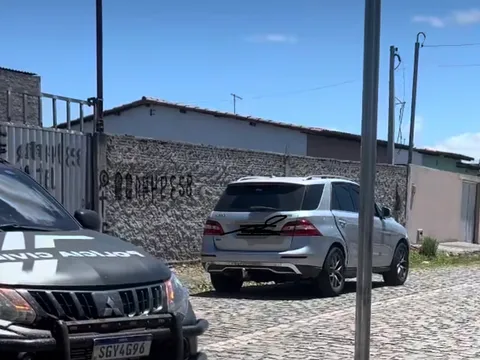Carro encontrado no Recanto Verde, em Macaíba
