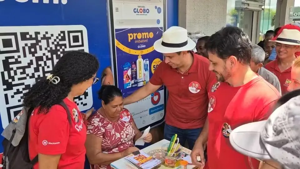 Cadu de Lula faz caminhada em Parnamirim e promete obras viárias e conclusão de hospital metropolitano
