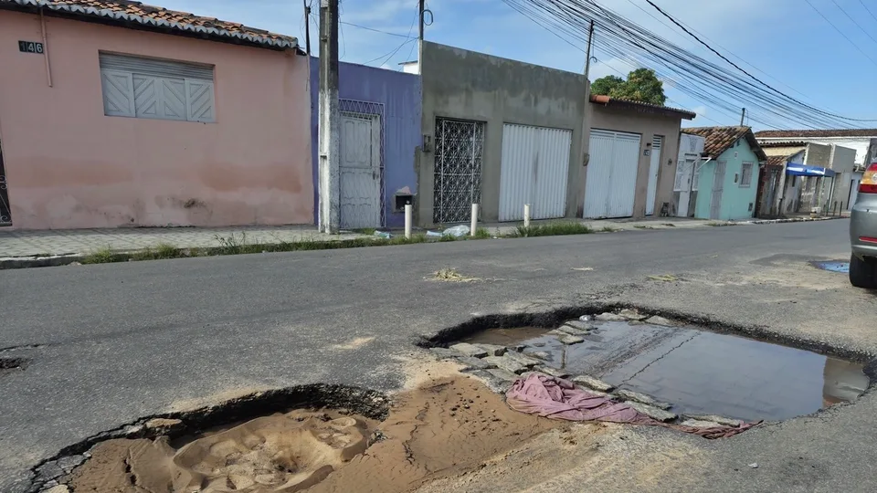 Várias comunidades em Macaíba sofrem com as crateras da Caern