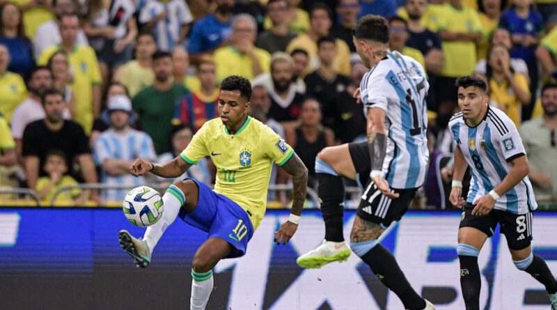 Cheio de desfalques, Brasil visita Argentina pelas Eliminatórias
